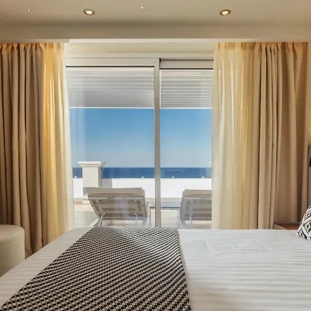 Hotell Alexandra & 4*