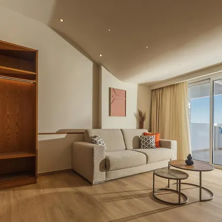 Alexandra & Hotel 4*