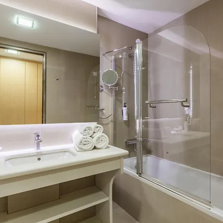 Alexandra & Hotel 4*