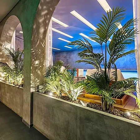 Alexandra & Hotel 4*