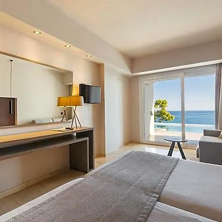 Alexandra & Hotel 4*