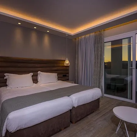 Hotel Alexandra & 4*
