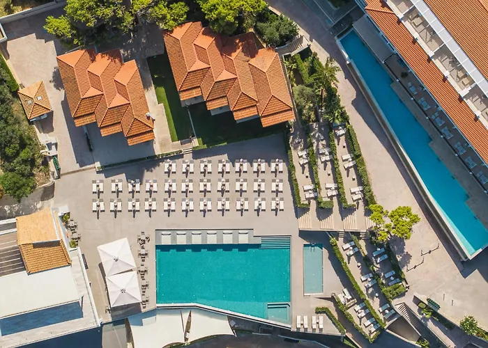 Alexandra & Hotel 4*