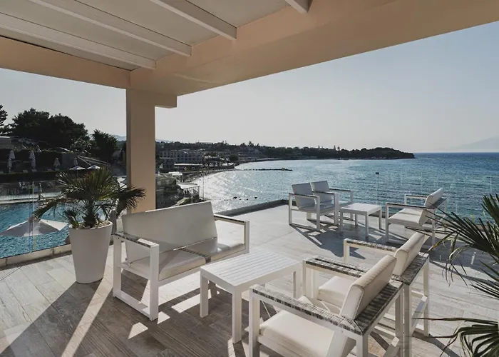 Hotel Alexandra & 4*